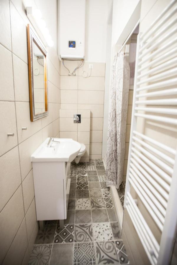 N40 By Small Home Budapest Exterior photo
