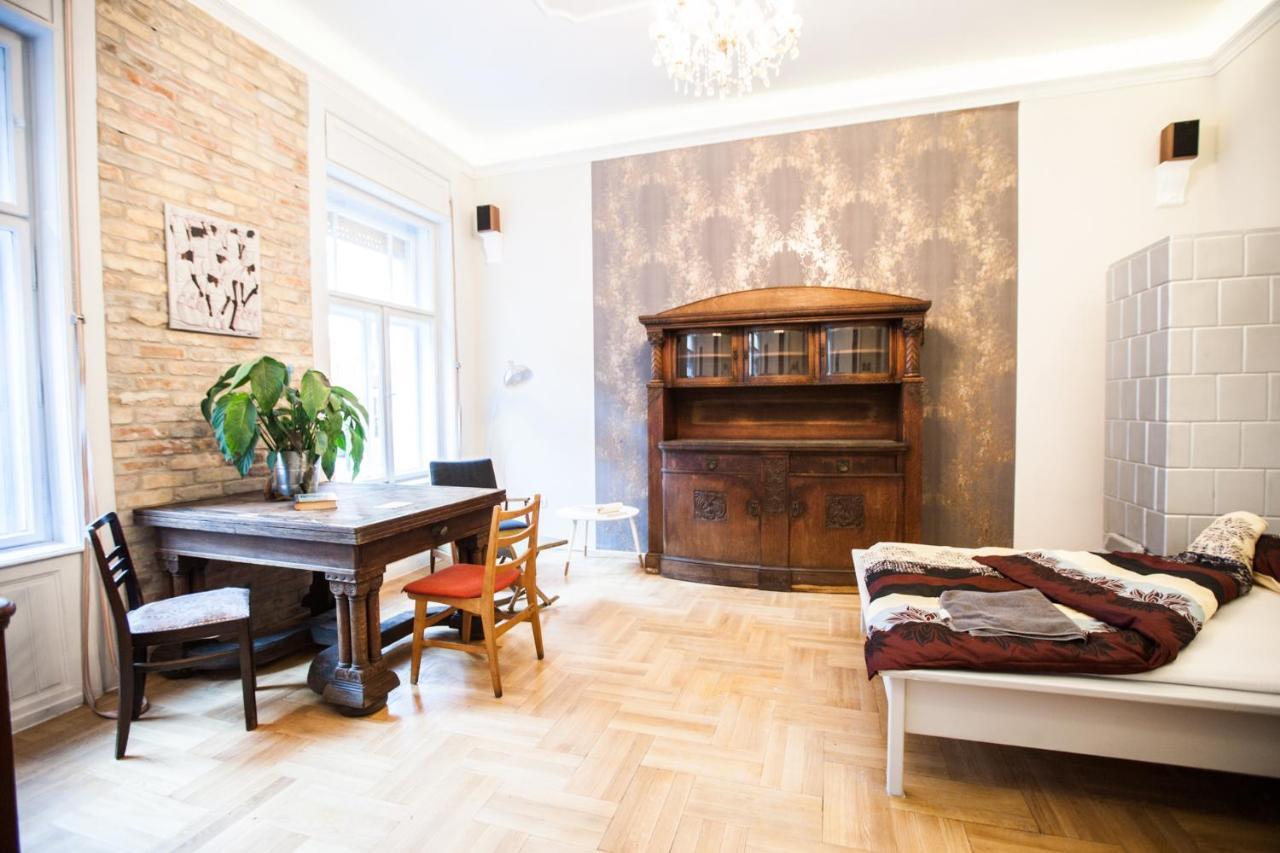 N40 By Small Home Budapest Exterior photo